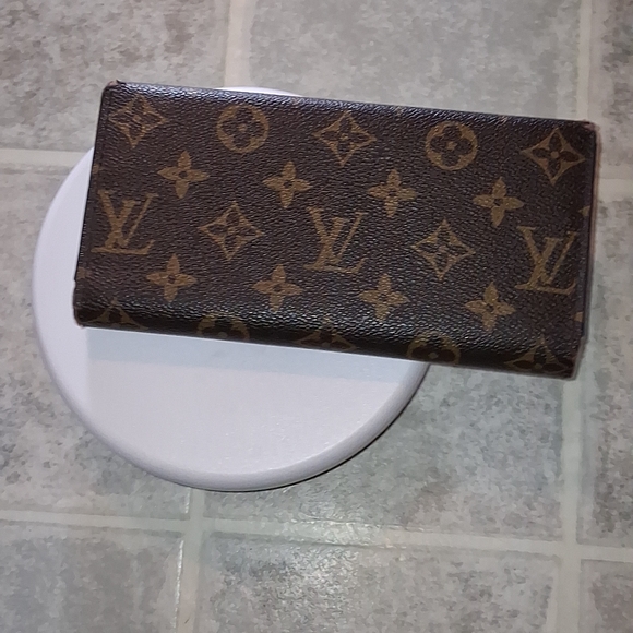 Louis Vuitton Dark Brown Monogram Wallet - Picture 15 of 15